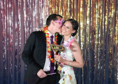 Pareja de novios en fotomatón